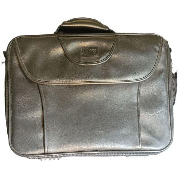 CaseLogic Laptop Briefcase - Picture 1 of 4